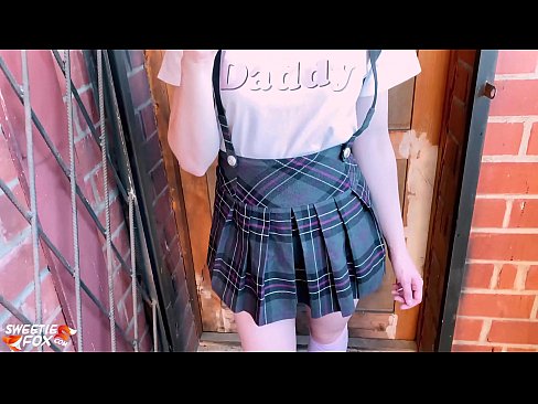 ❤️ Schoolgirl sûget har lul djip en neukt ynstee fan klassen. Porno vk op fy.pornxlxx.ru