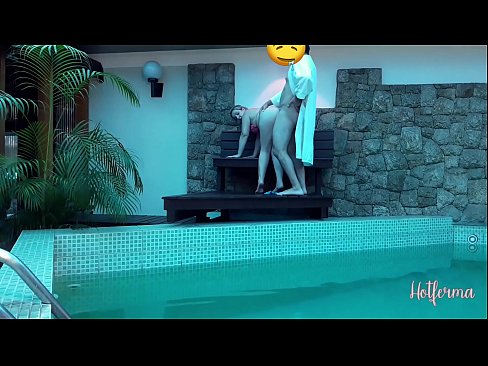 ❤️ Baas noeget faam nei it swimbad, mar koe net wjerstean in hot Porno vk op fy.pornxlxx.ru