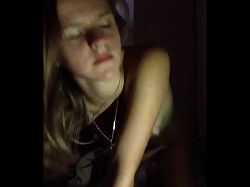 ❤️ In famke masturbeart en komt Porno vk op fy.pornxlxx.ru